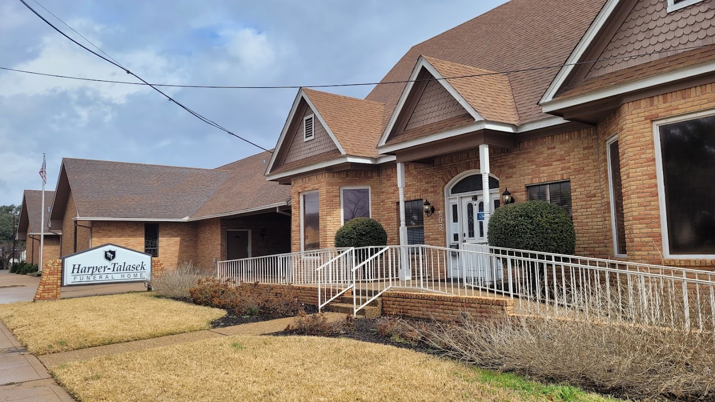 Heartfield Funeral Home building in Belton, Texas