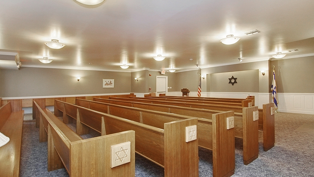 Hellman-Garlick Memorial Chapel building in Spring Valley, New York