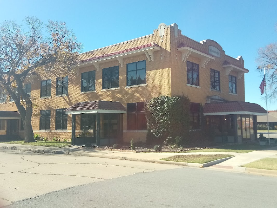 Henninger-Hinson Funeral Home building in Enid, Oklahoma