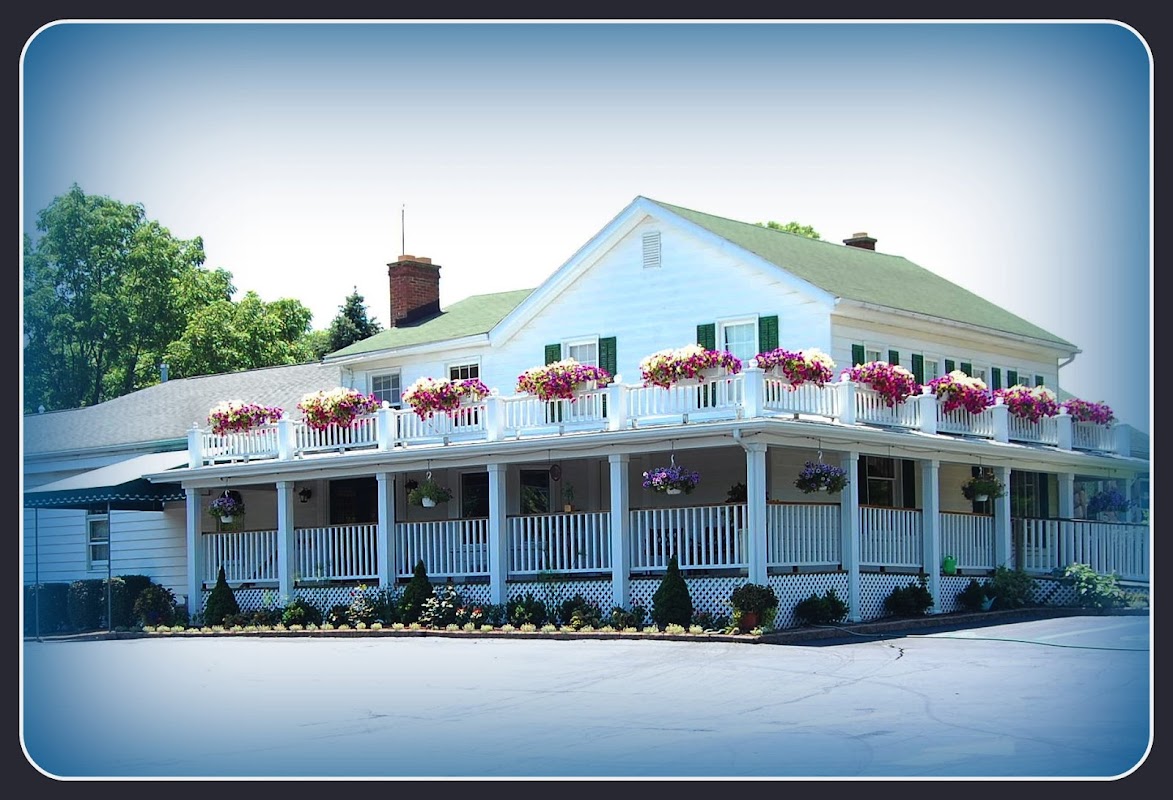 Henry M. Malburg Funeral Home building in Romeo, Michigan