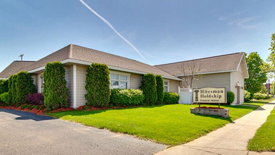 HitesmanHoldship Funeral Home building in Cadillac, Michigan