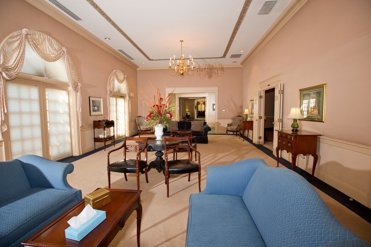Hixson Brothers Funeral Home building in Alexandria, Louisiana