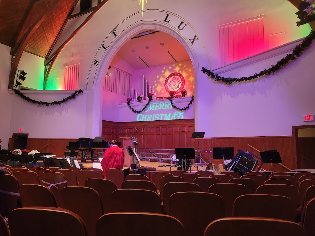 Hoover-Hall Memorial Chapel building in Monmouth, Illinois