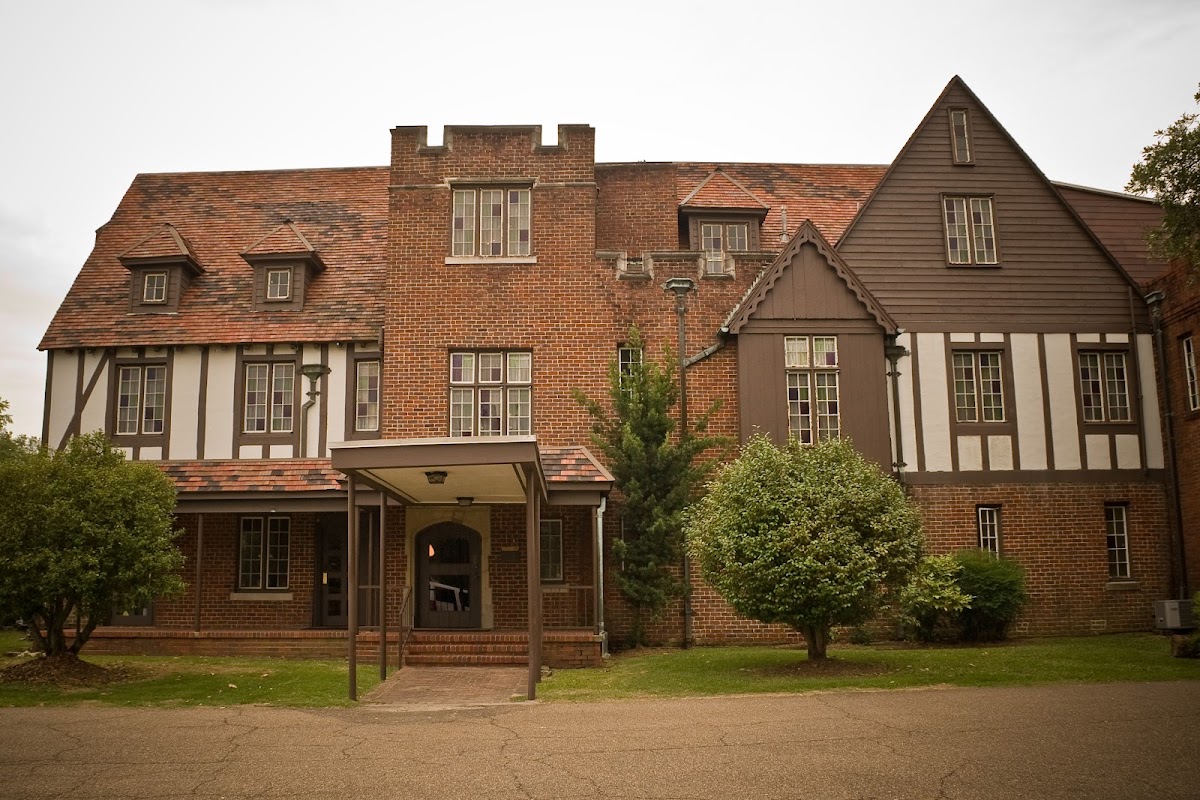 Hulett-Winstead Funeral Home building in Hattiesburg, Mississippi