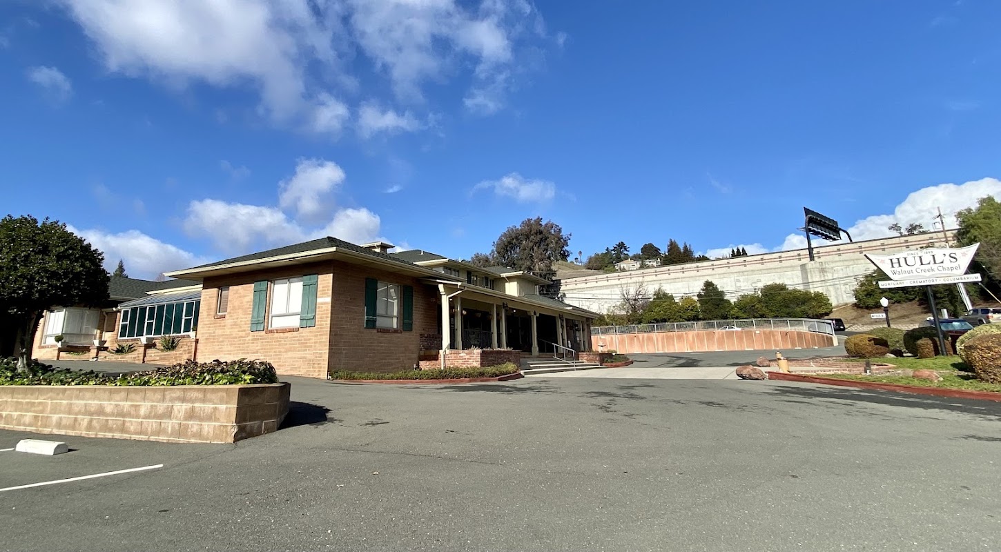 Hull's Walnut Creek Chapel building in Walnut Creek, California
