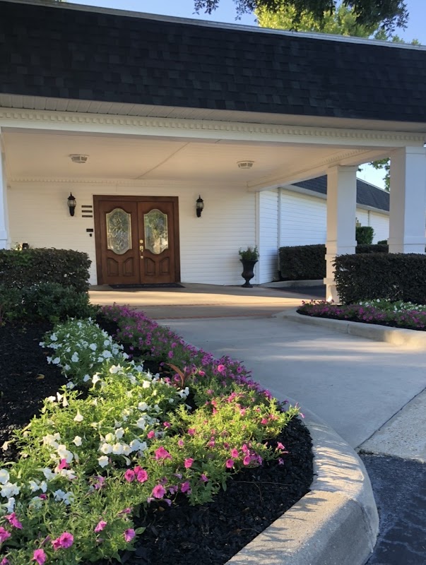 James & Sikes Funeral Home building in Marianna, Florida