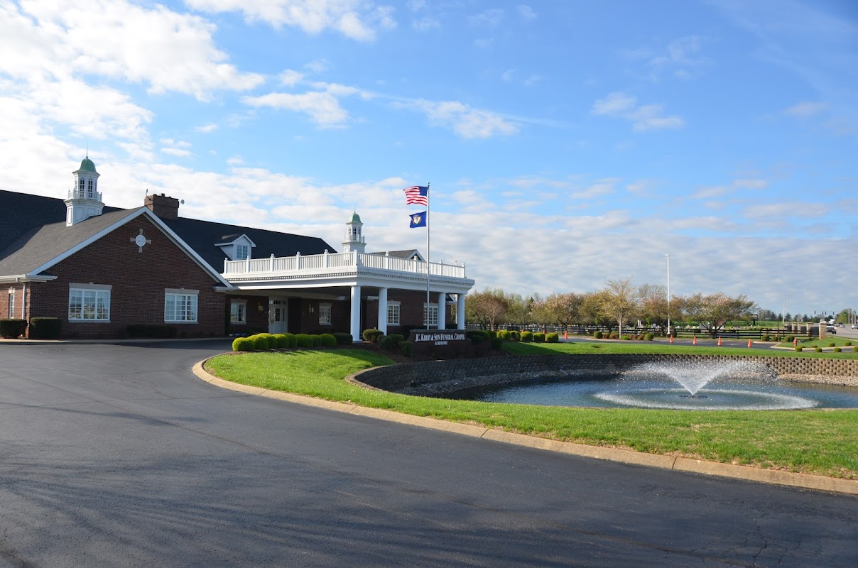 JC Kirby & Son Funeral Home building in Bowling Green, Kentucky
