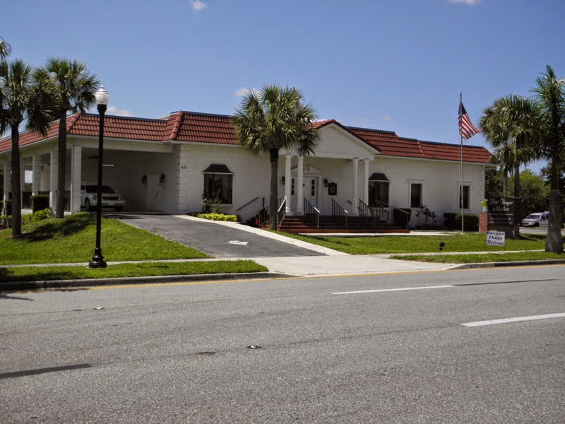 Kays-Ponger & Uselton Funeral Homes & Crematory Services - Punta Gorda building in Punta Gorda, Florida