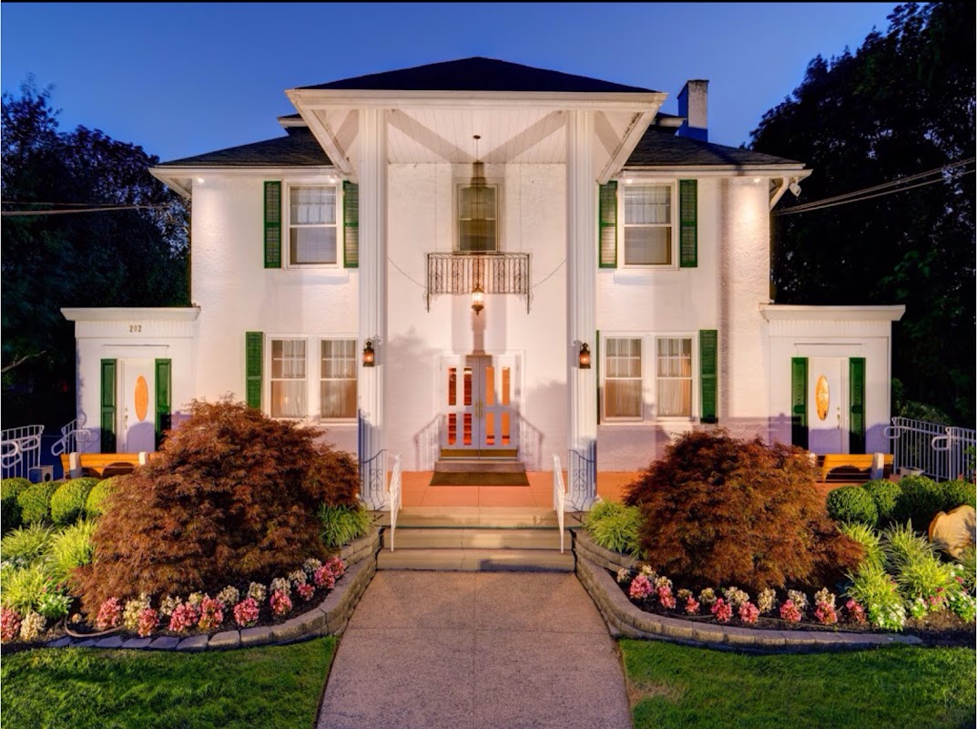Kevin M. Lyons Funeral Service building in Glenolden, Pennsylvania
