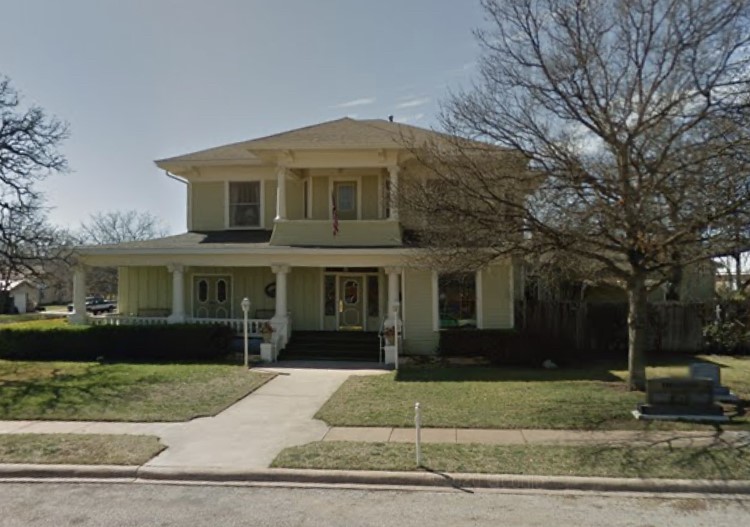 Kimbrough Funeral Home building in Cisco, Texas
