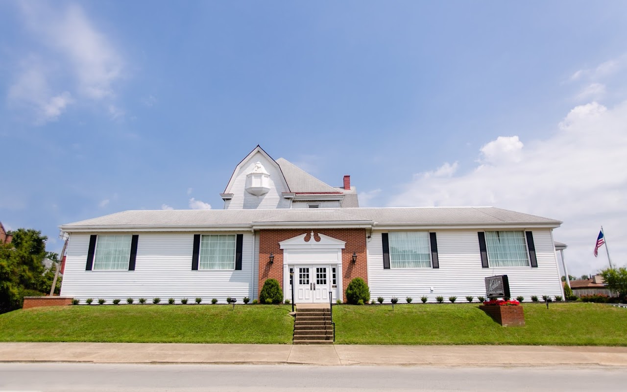 Koehler Funeral Home-Boonville Chapel building in Boonville, Indiana