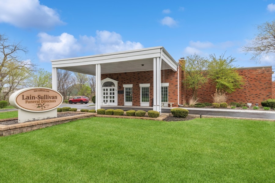 Lain-Sullivan Funeral Directors building in Park Forest, Illinois