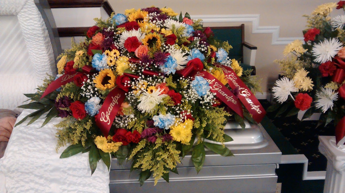 Lake Cumberland Funeral Home building in Somerset, Kentucky