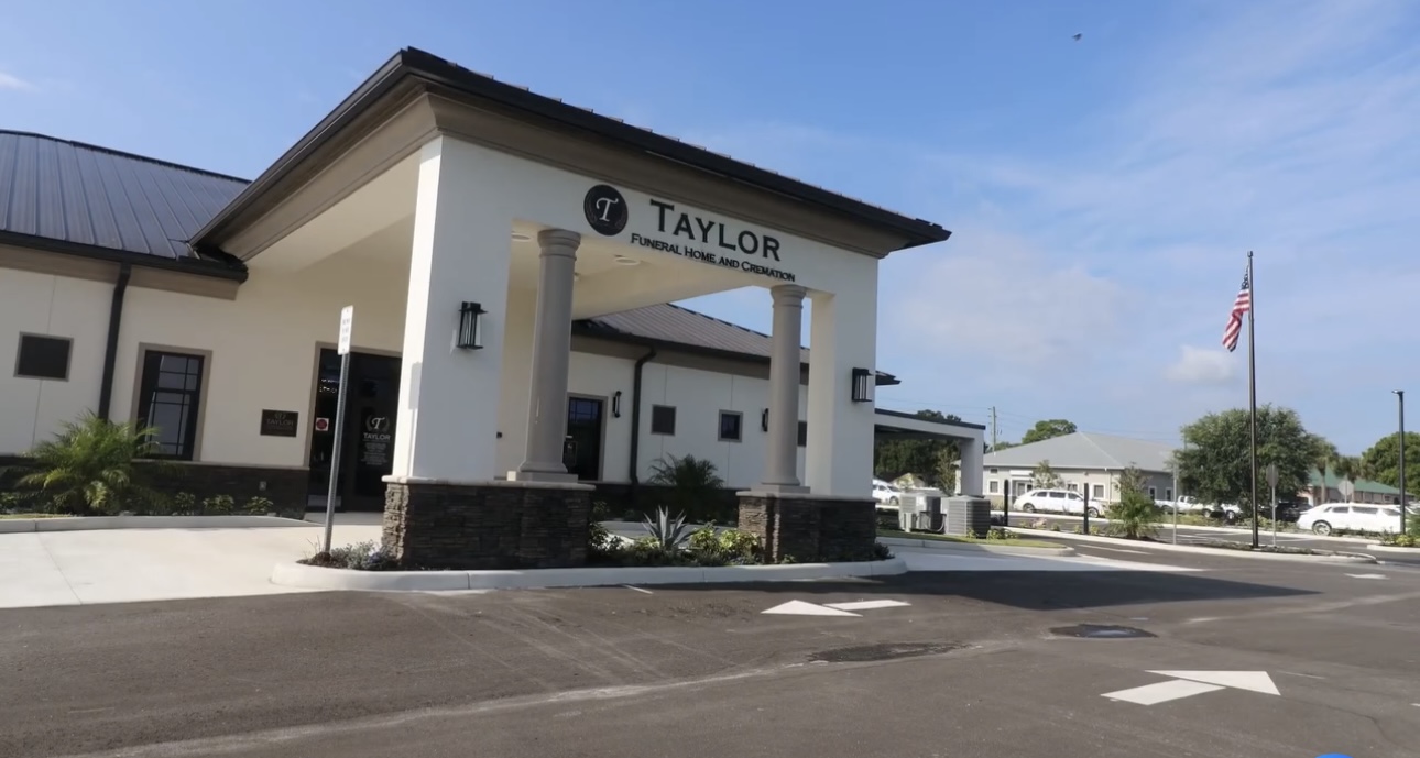 Larry Taylor Funeral And Cremation Services building in Punta Gorda, Florida
