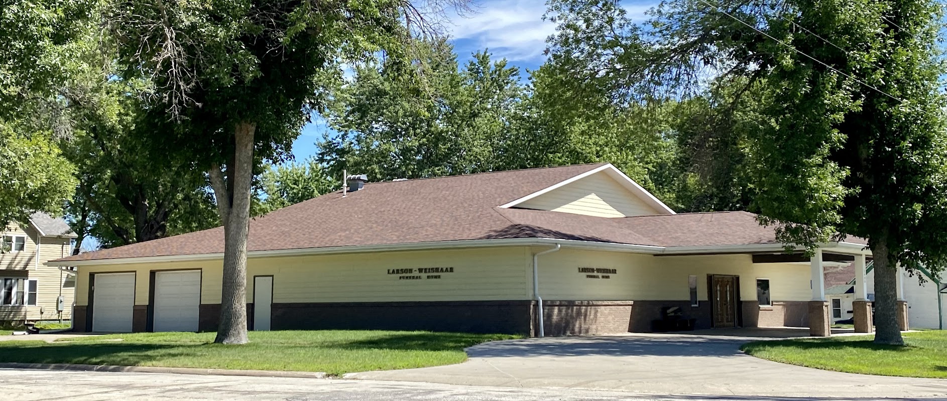 Larson-Weishaar Funeral Home building in Manson, Iowa