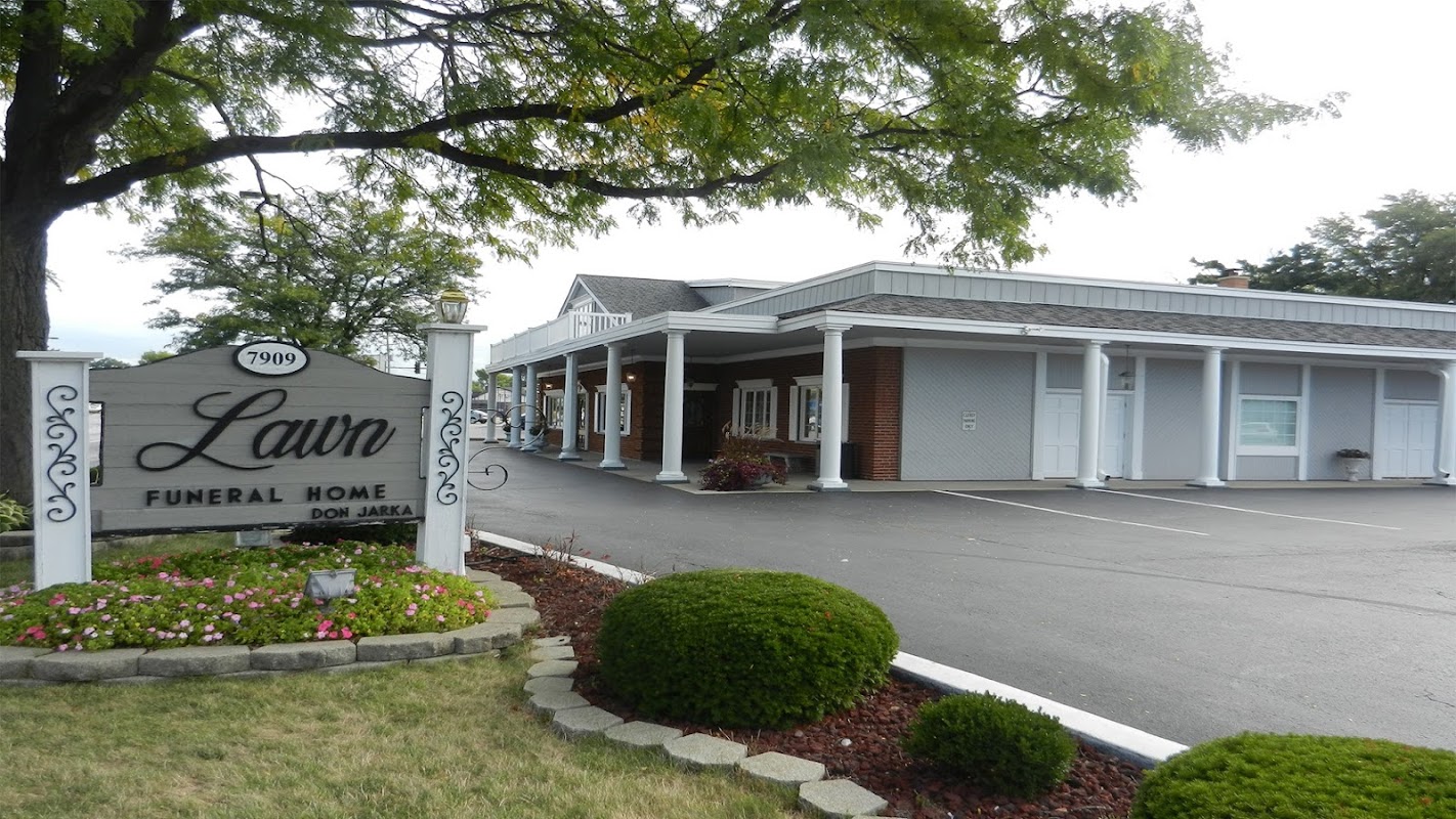 Lawn Funeral Home building in Burbank, Illinois