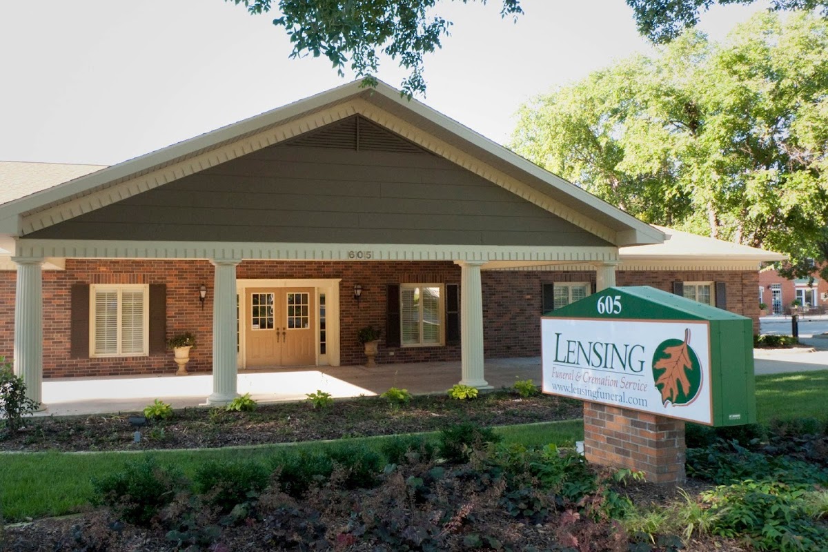 Lensing Funeral & Cremation Service building in Iowa City, Iowa