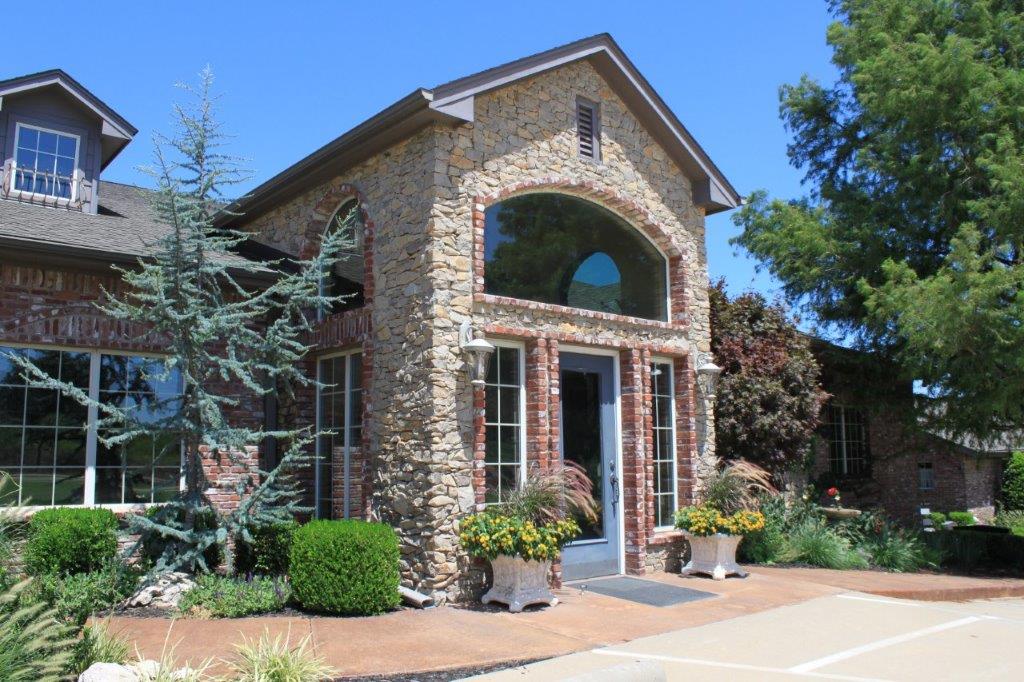 Leonard-Marker Funeral Home building in Bixby, Oklahoma