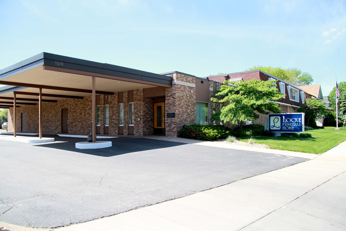 Locke Funeral Home building in Waterloo, Iowa