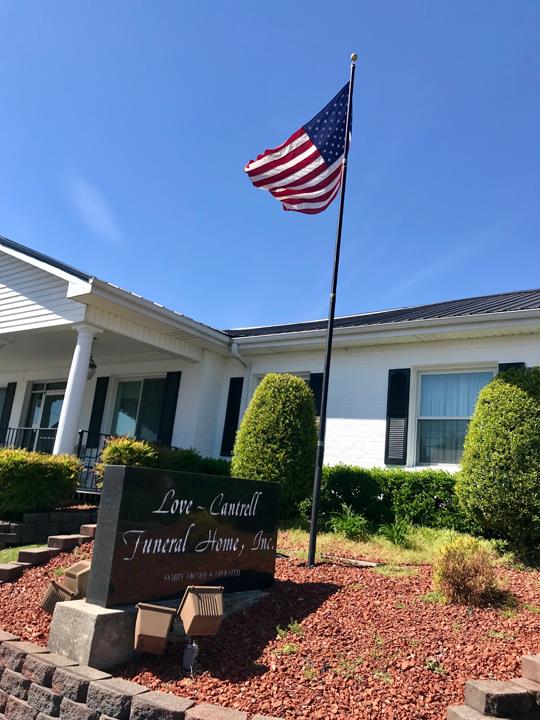 Love-Cantrell Funeral Home building in Smithville, Tennessee