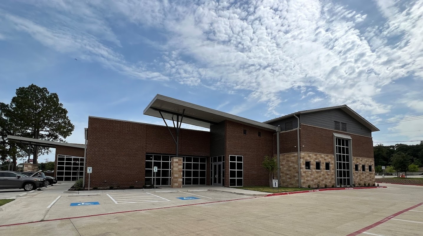 Lucas Funeral Home - Justin building in Justin, Texas
