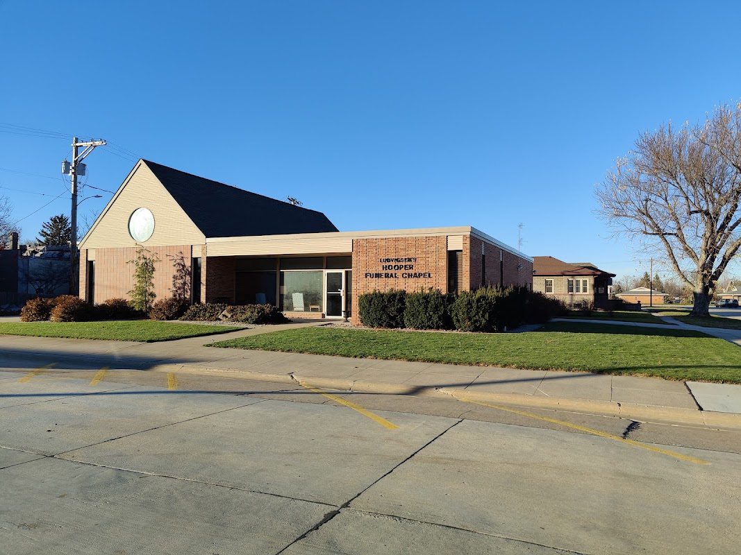 Ludvigsen Hooper Funeral Chapel building in Hooper, Nebraska