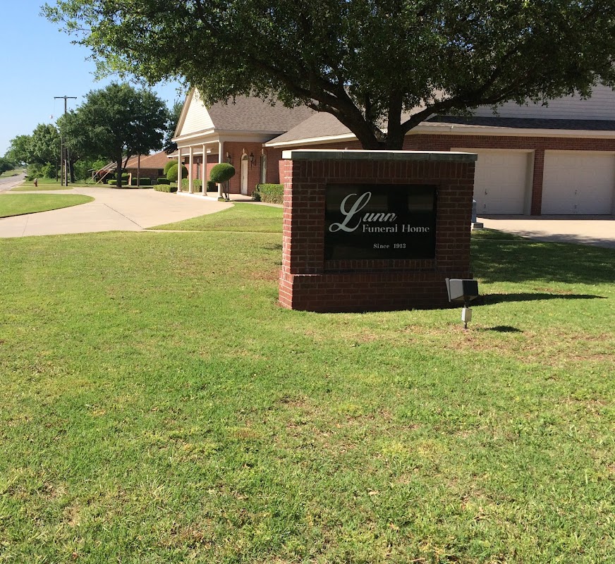 Lunn Funeral Home building in Olney, Texas