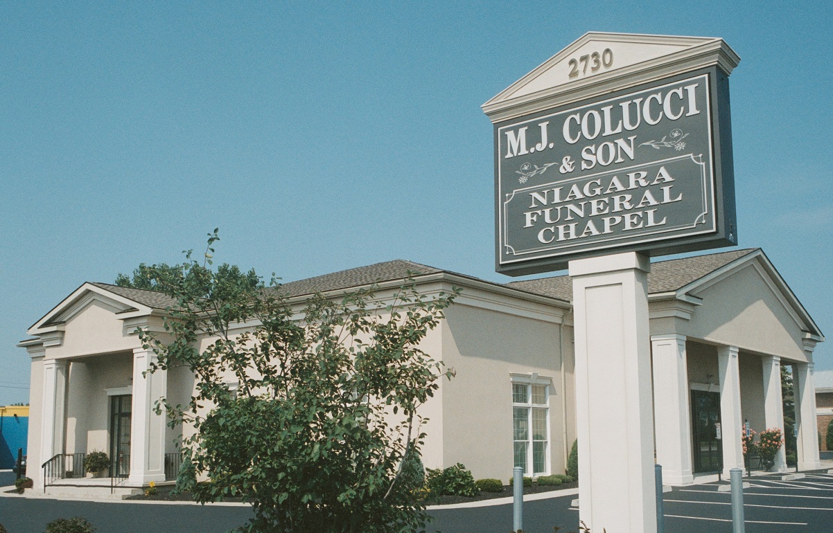 M J Colucci & Son Niagara Funeral Chapel building in Niagara Falls, New York