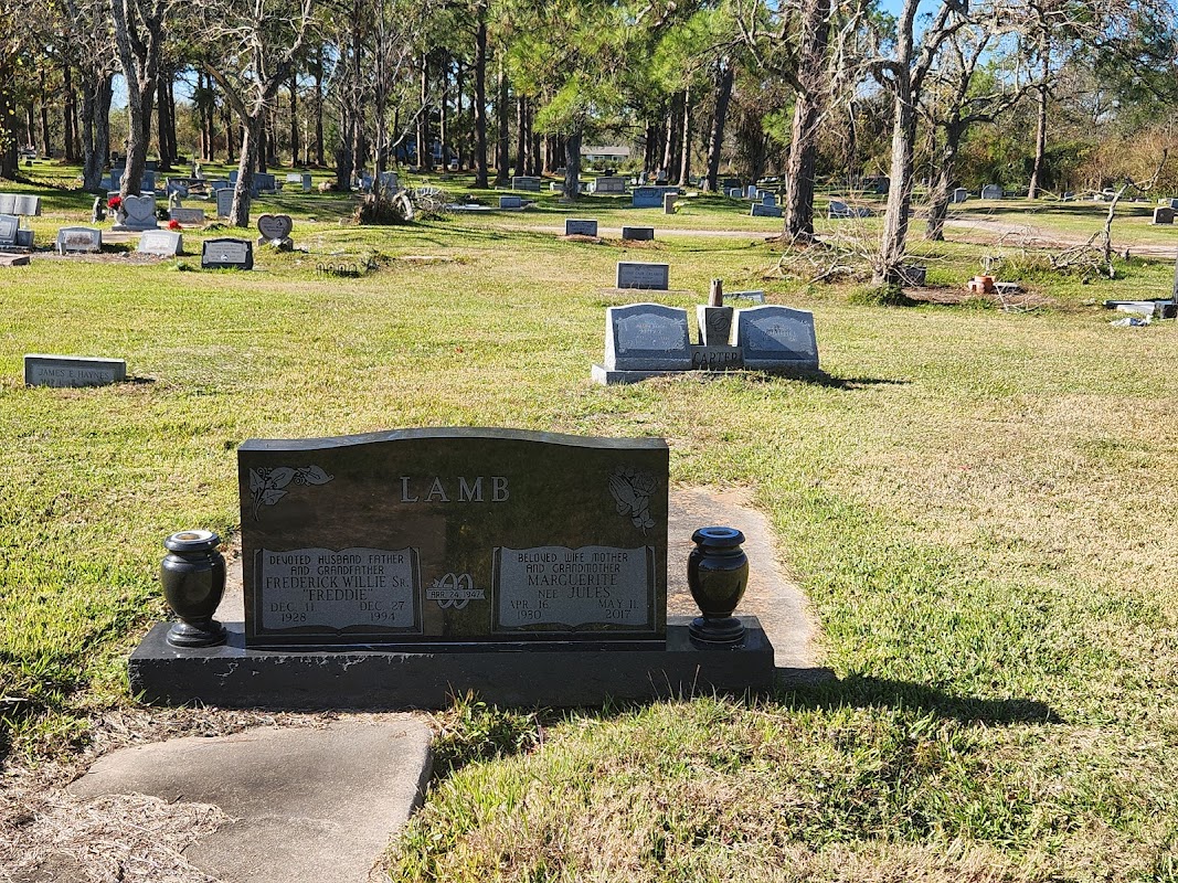 Mainland Funeral Home building in La Marque, Texas
