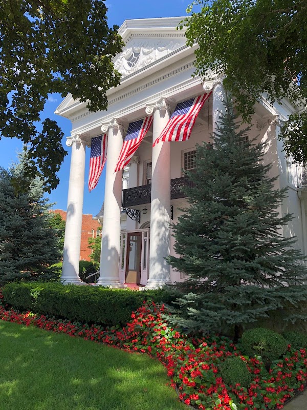 Maresh-Meredith & Acklam Funeral Home & Crematory building in Racine, Wisconsin