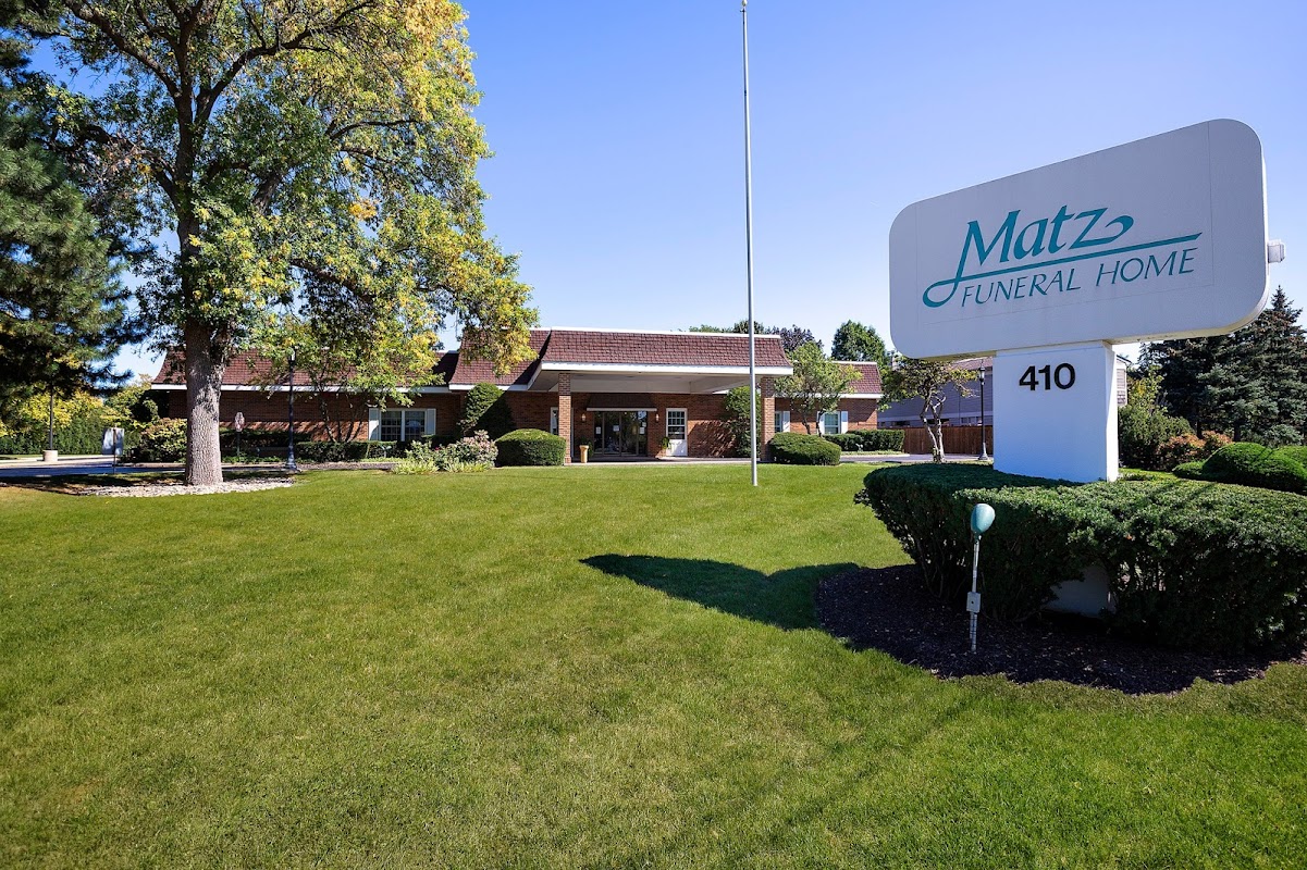 Matz Funeral Home building in Mount Prospect, Illinois