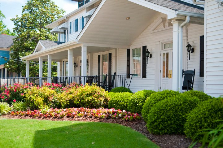Mayes Ward-Dobbins Funeral Home building in Marietta, Georgia