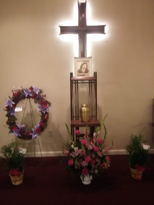 Memorial Gardens Funeral Home building in Sheridan, Arkansas