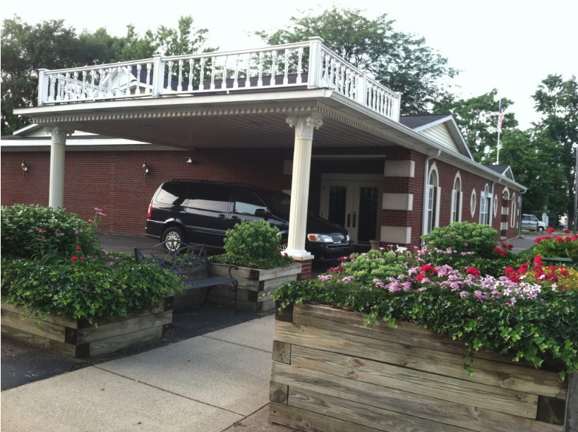 Misiuk Funeral Home building in Chesaning, Michigan