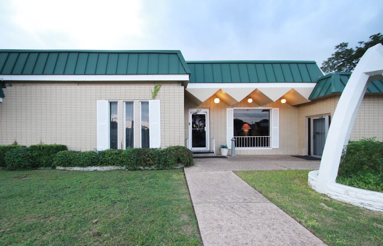 Mission Funeral Home - Remembrance Chapel building in Austin, Texas
