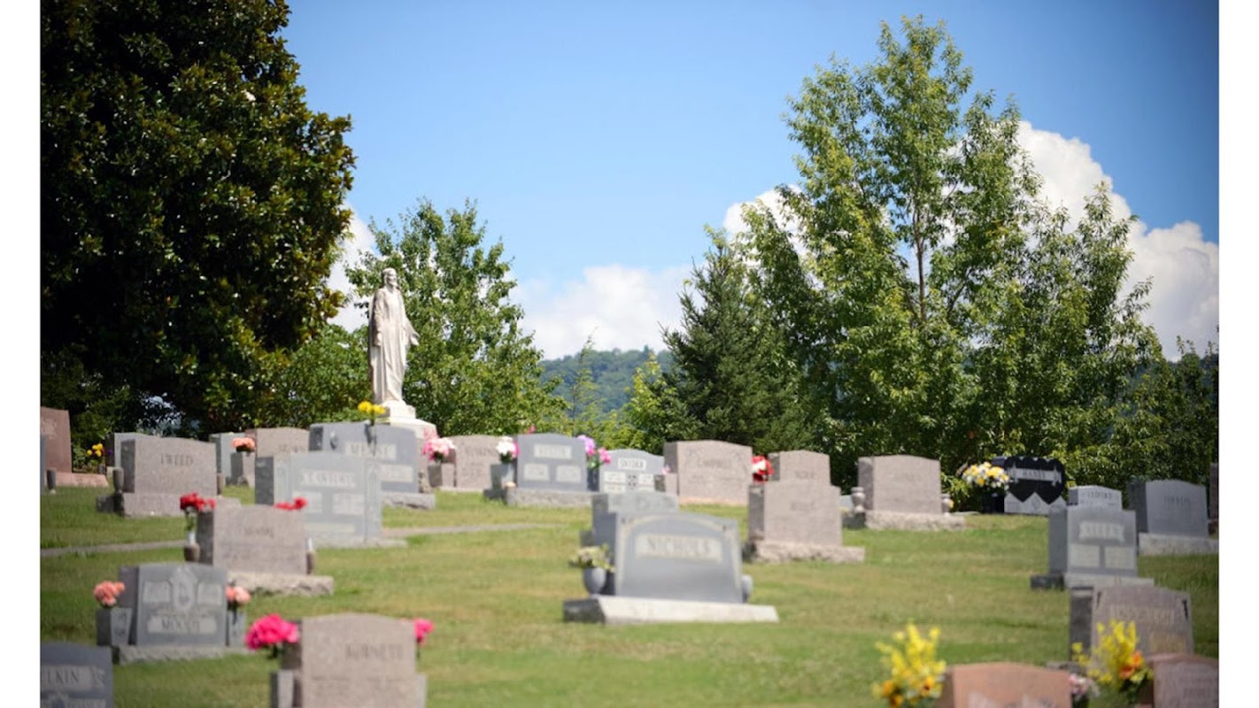 Moore Funeral Home at Forest Lawn building in Candler, North Carolina