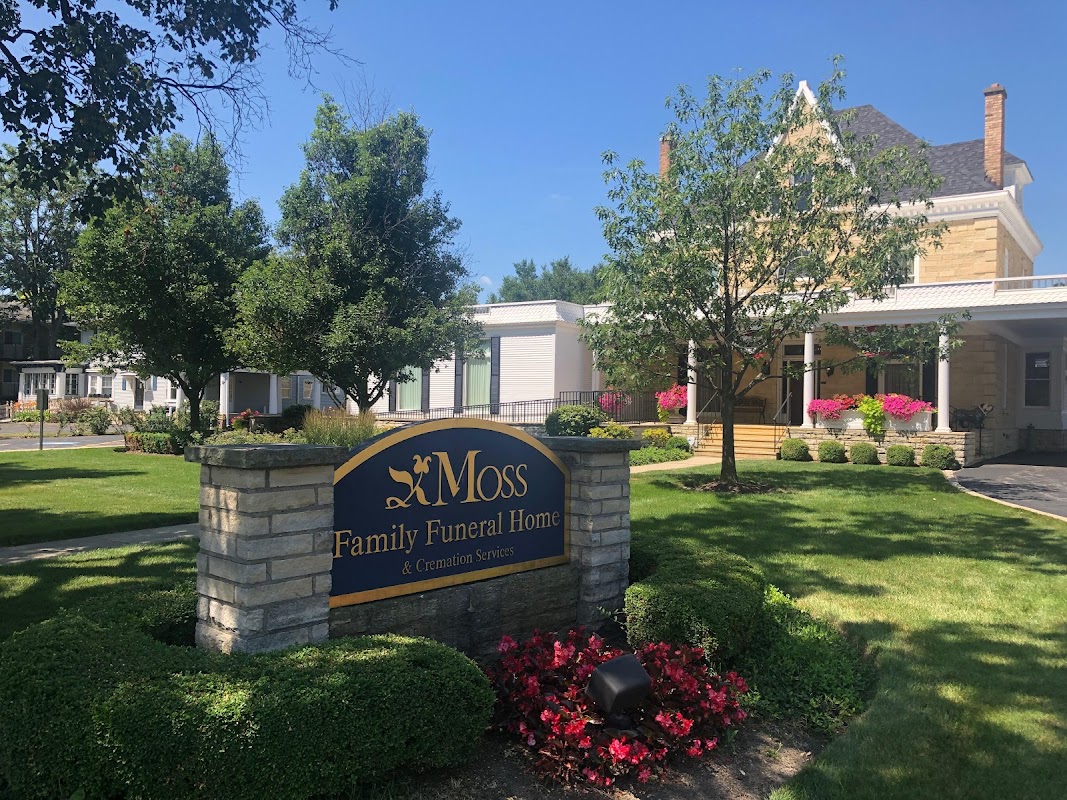 Moss Family Funeral Home building in Batavia, Illinois