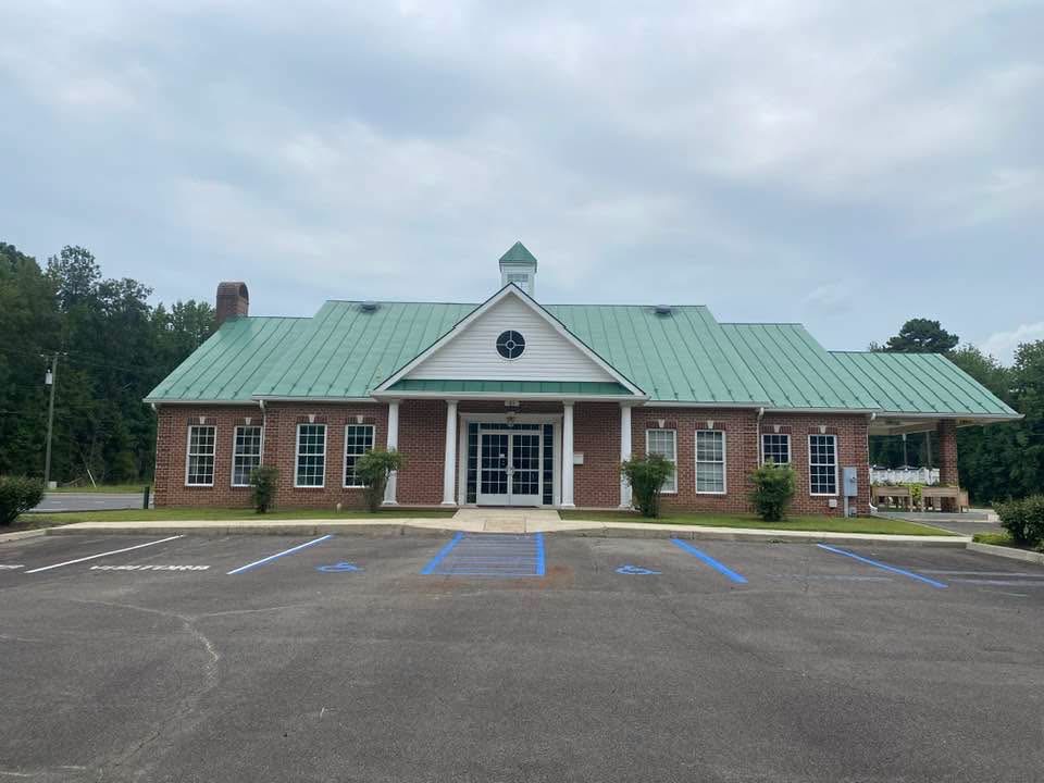Nash & Slaw Funeral Home building in Colonial Beach, Virginia
