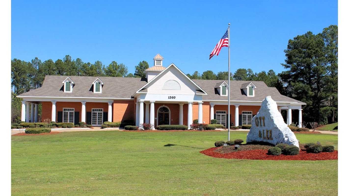 Ott & Lee Funeral Home building in Brandon, Mississippi