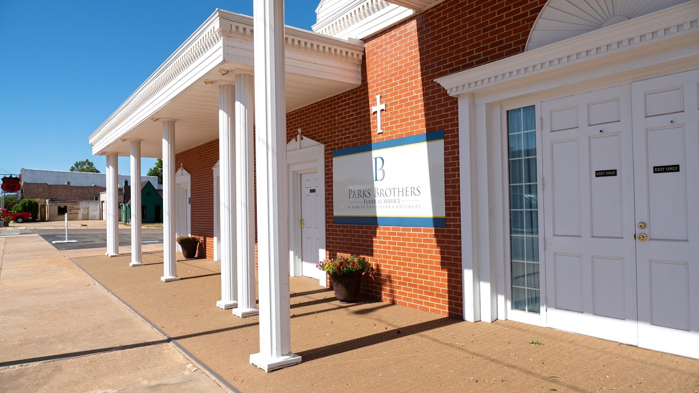 Parks Brothers Funeral Service building in Chandler, Oklahoma