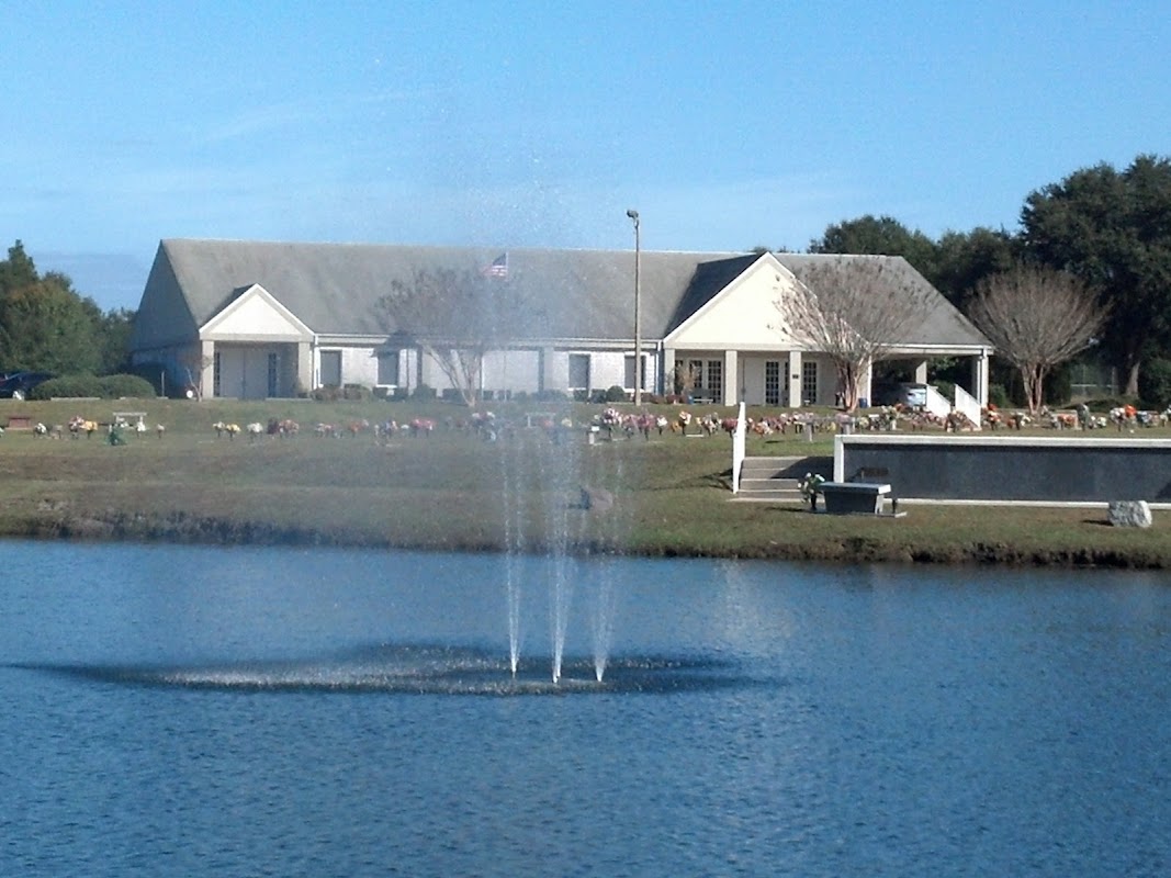Pensacola Memorial Gardens & Funeral Home building in Pensacola, Florida