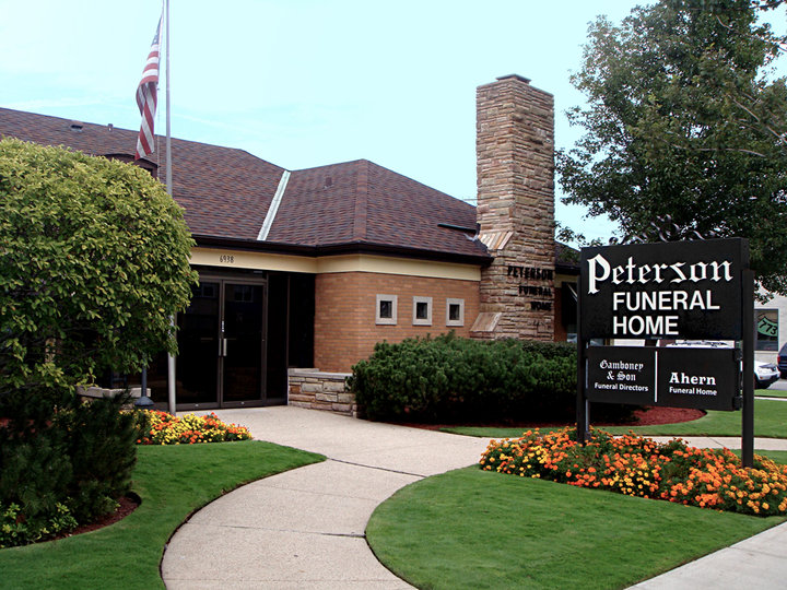 Peterson-Bassi Funeral Home building in Chicago, Illinois