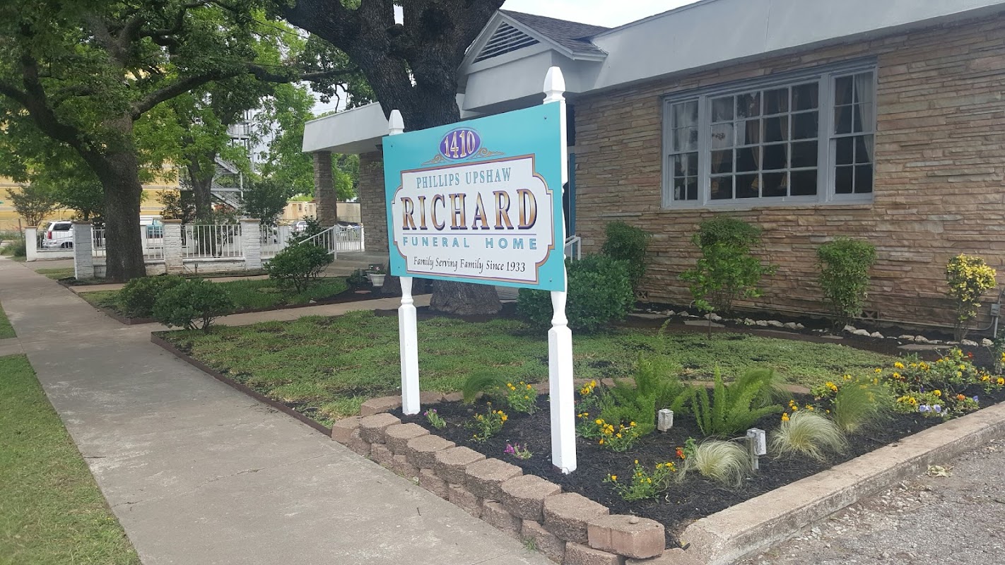 Phillips Upshaw & Richard Funeral Home building in Austin, Texas