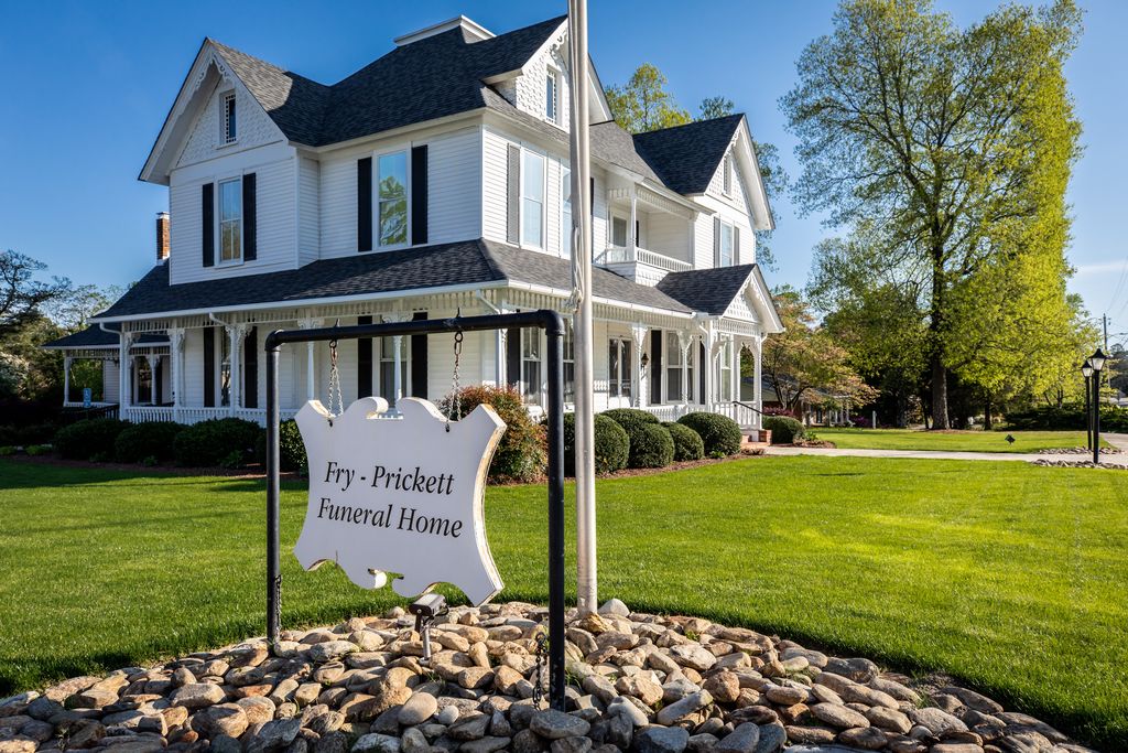 Pines Funerals - Fry-Prickett Funeral Home building in Carthage, North Carolina
