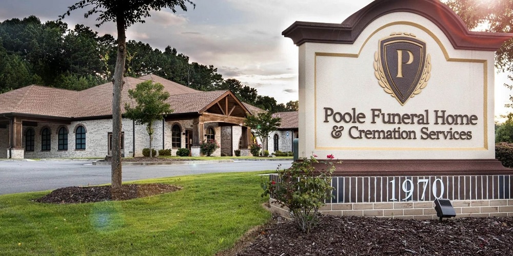 Poole Funeral Home & Cremation Services building in Woodstock, Georgia
