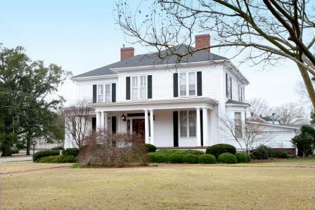 Pope Funeral Home building in Winnsboro, South Carolina