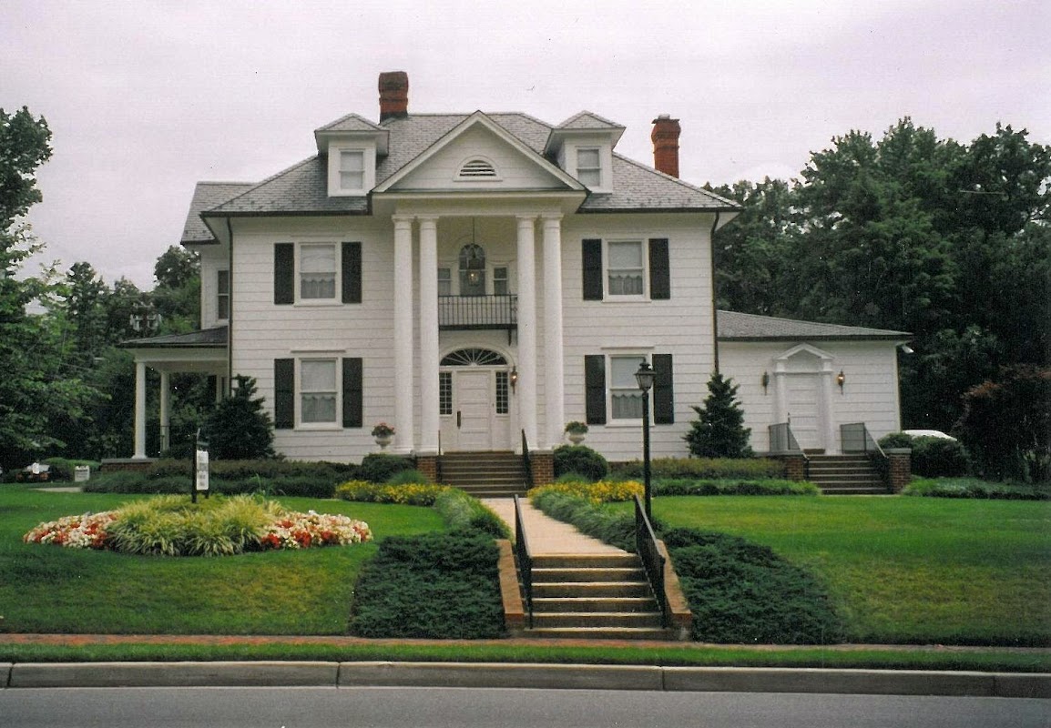 Pumphrey Funeral Home building in Rockville, Maryland