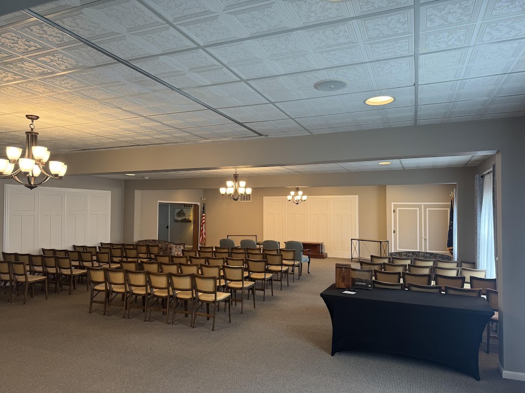 Queen-Lee Funeral Home building in Shoals, Indiana