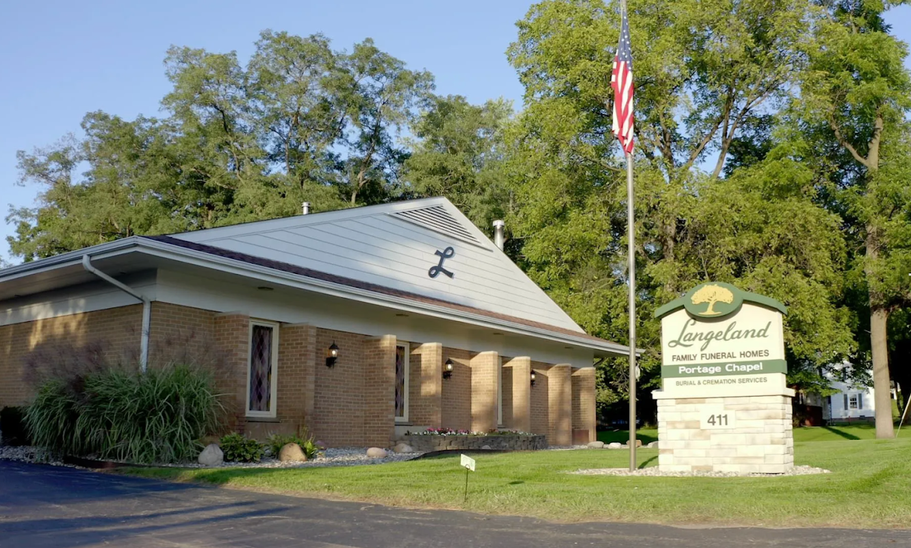 RDMG Life Story Funeral Homes building in Portage, Michigan