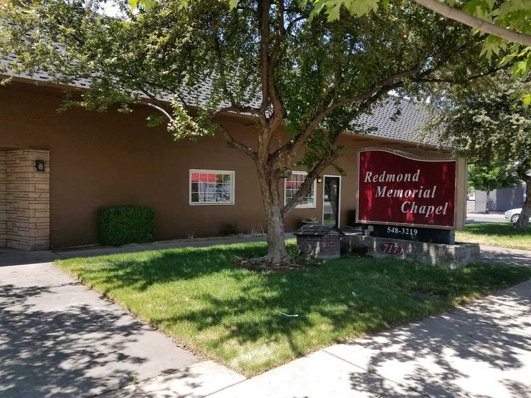 Redmond Memorial Chapel building in Redmond, Oregon